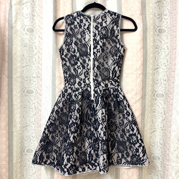 H&M Lace Dress - Picture 4 of 7